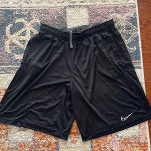 Nike men’s shorts-black